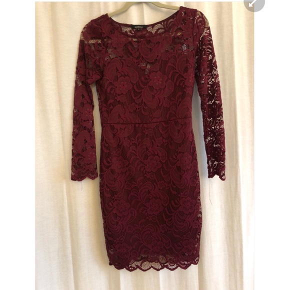 Fitted Lace Dress - Picture 1 of 1